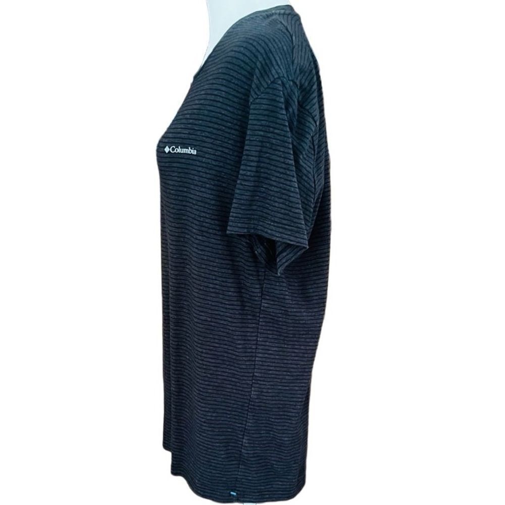 Columbia gray/black stripe crew neck tee, cotton, polyester, spandex blend sz M - Picture 4 of 6